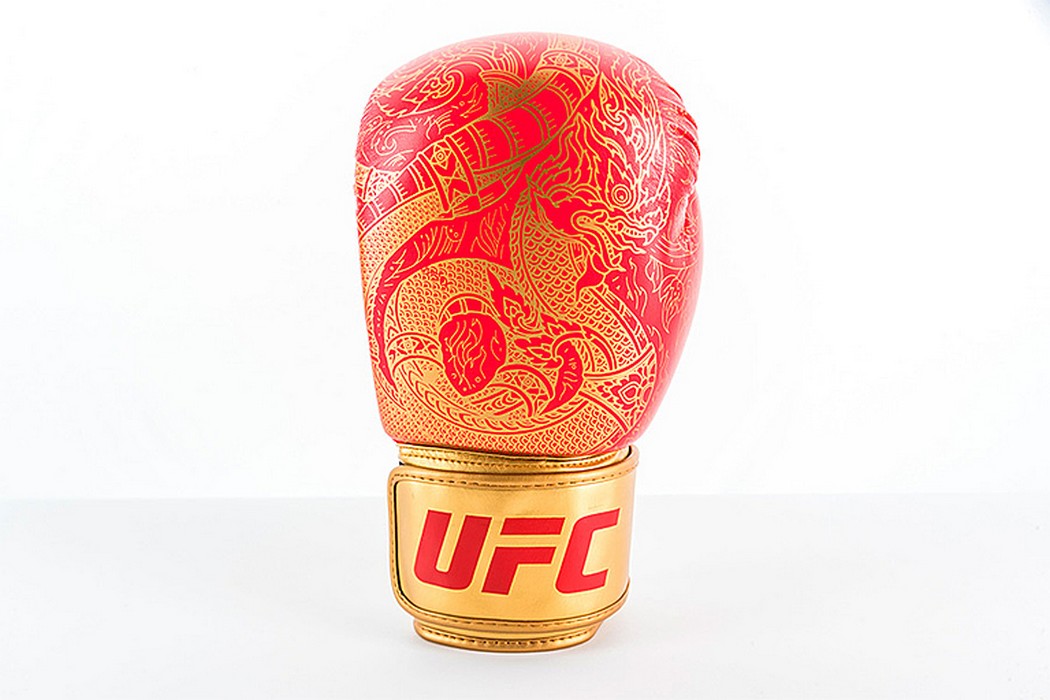 Боксерские перчатки UFC PRO Thai Naga Red, 14oz 1050_700